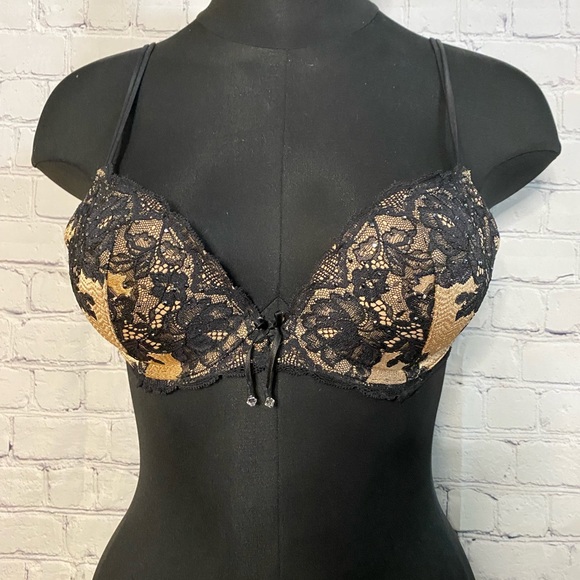 Victoria’s Secret 34B - Picture 2 of 7